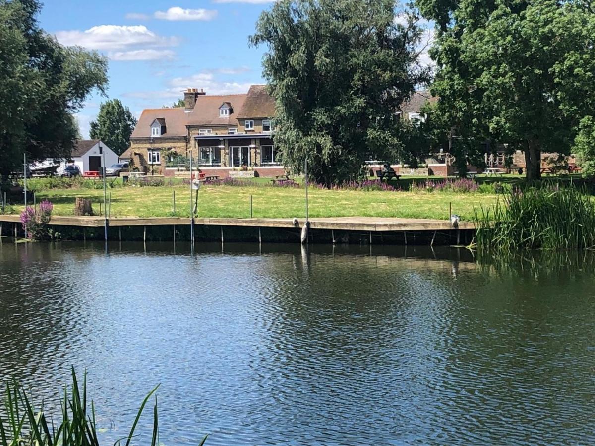Pike And Eel And Marina Hotel Needingworth